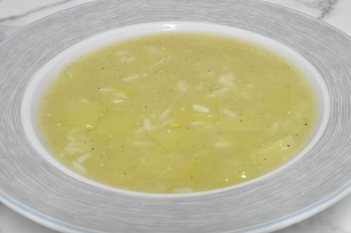 Jak uvařit cuketová polévka s paprikou? Snadné recept, připravený za Do 30 minut